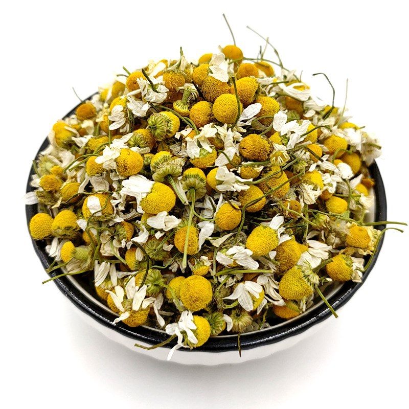 Whole chamomile flowers, caffeine-free, for evening and wellness service in Dubai
