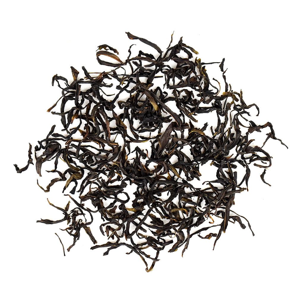 Phoenix Dancong oolong loose leaf tea served gongfu-style in a Dubai specialty cafe